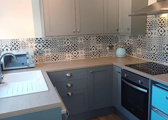 בית נופש Town Centre Terraced House גיסבורו