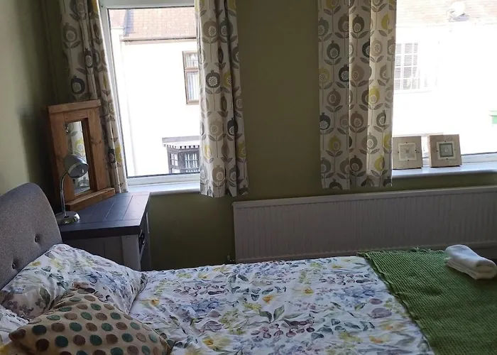 Town Centre Terraced House * גיסבורו